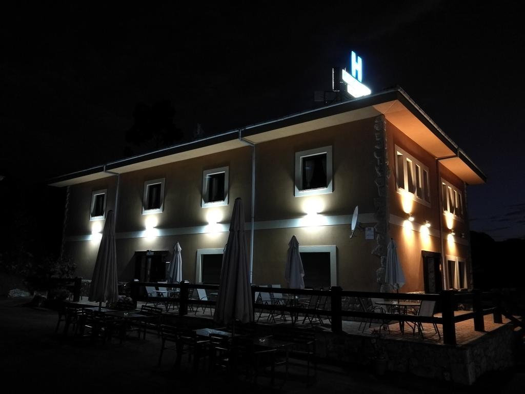 Hotel Alonso Llanes Exteriör bild